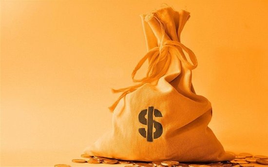 黄金再创新高，突破3000美元指日可待？